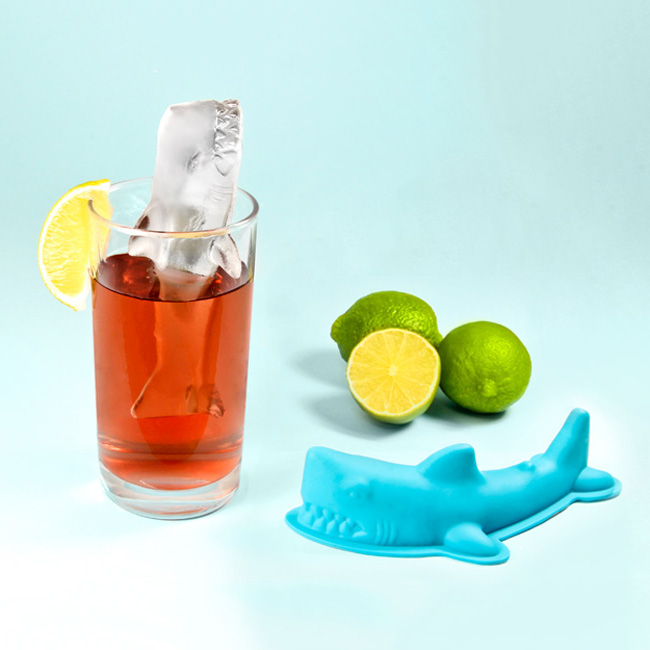 Giant 3D Shark Ice Mold The Green Head giant-3d-shark-ice-mold-the-green-head