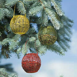 Festive Mini Globe Bird Feeders