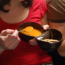 Ooma Bowl - One-Handed, Double-Chambered Ceramic Bowl