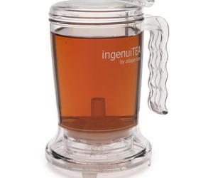 ingenuiTEA Dispensing Teapot