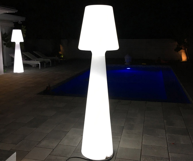 Artkalia Ela - Massive Outdoor LED Floor Lamp