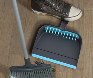 Broom Groomer - Broom Cleaning Dustpan