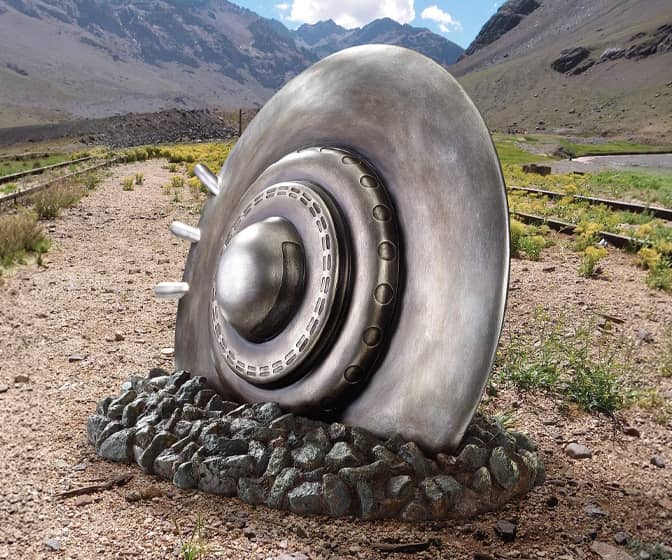 Crashed UFO Flying Saucer Statue