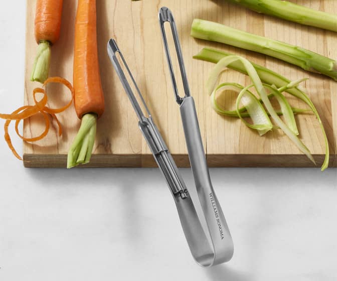 Double-Sided Vegetable Peeler for Carrots, Asparagus, and Cucumbers