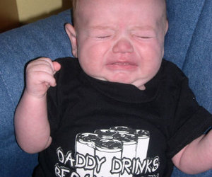 Funny Baby T-Shirt - Daddy Drinks Because I Cry