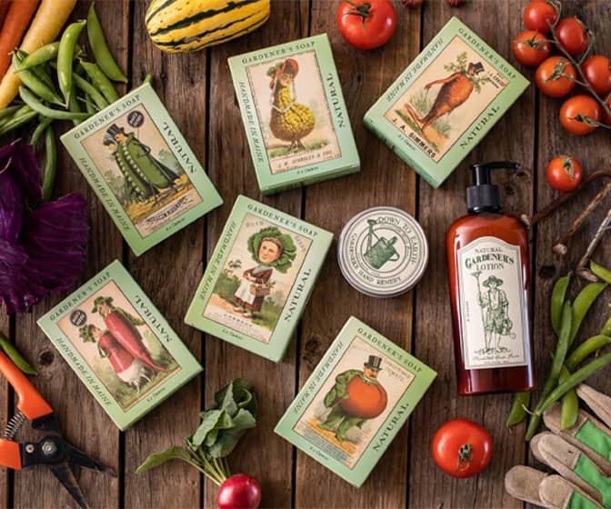 Gardener's Soap - Poppy Seed Exoliators / French Green Clay / Neem Oil