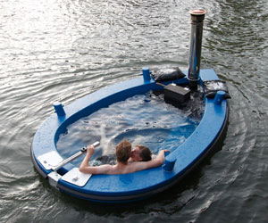 HotTug - Hot Tub Boat
