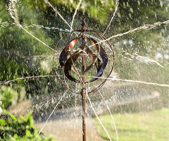 Hydro-Ball - Wind Spinner / Garden Sprinkler