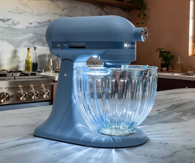 KitchenAid Luminaire Stand Mixer with LED Illuminated Glass Bowl