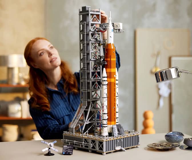LEGO NASA Artemis Space Launch System - 3,601 Pieces!