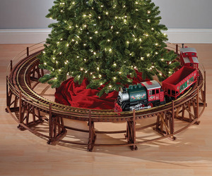Manhattan Railway Christmas Tree Train Trestle Set