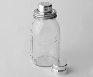 Mason Jar Cocktail Shaker