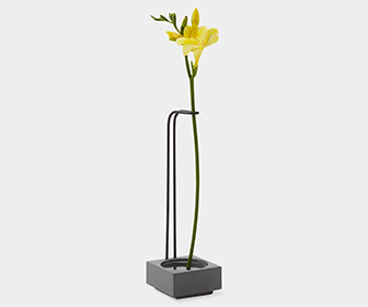 Fountain Vase - Flowers Stay Fresh Longer