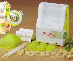 Whiskware Pancake Batter Mixer / Squeezable Dispenser