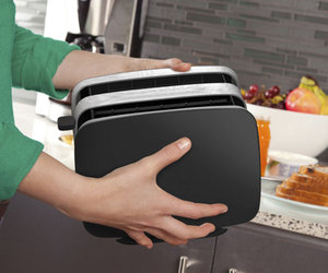 Quirky Crisp - Collapsible Toaster