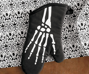 Magnotag Magnetic Oven Mitts