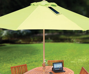 Umbrella With Built-In Cooling Fan