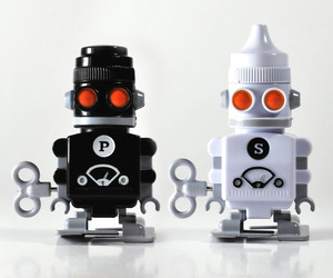 Wind-Up Salt And Pepper Robots