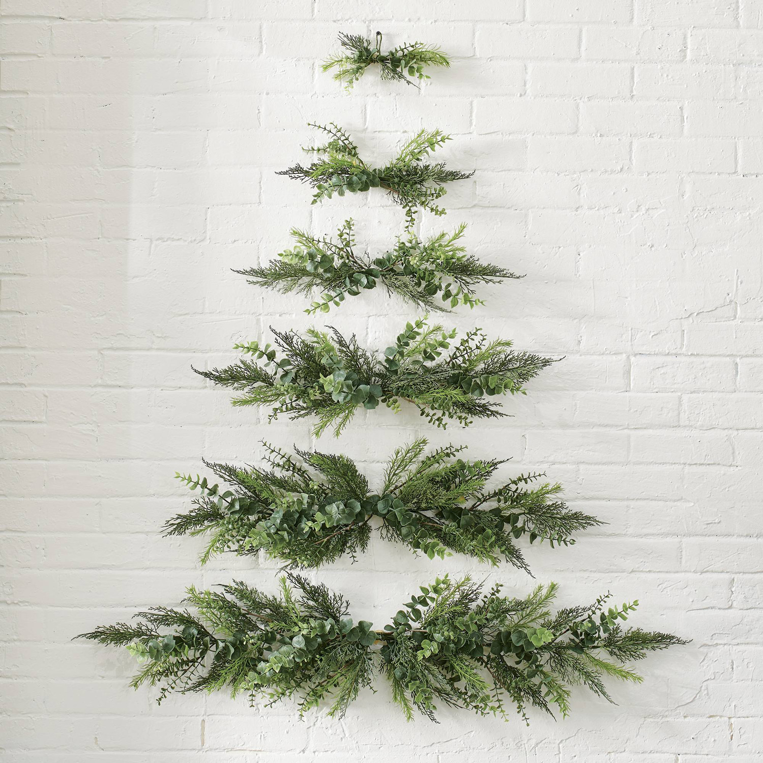 Minimalist Wall Hanging Christmas Tree