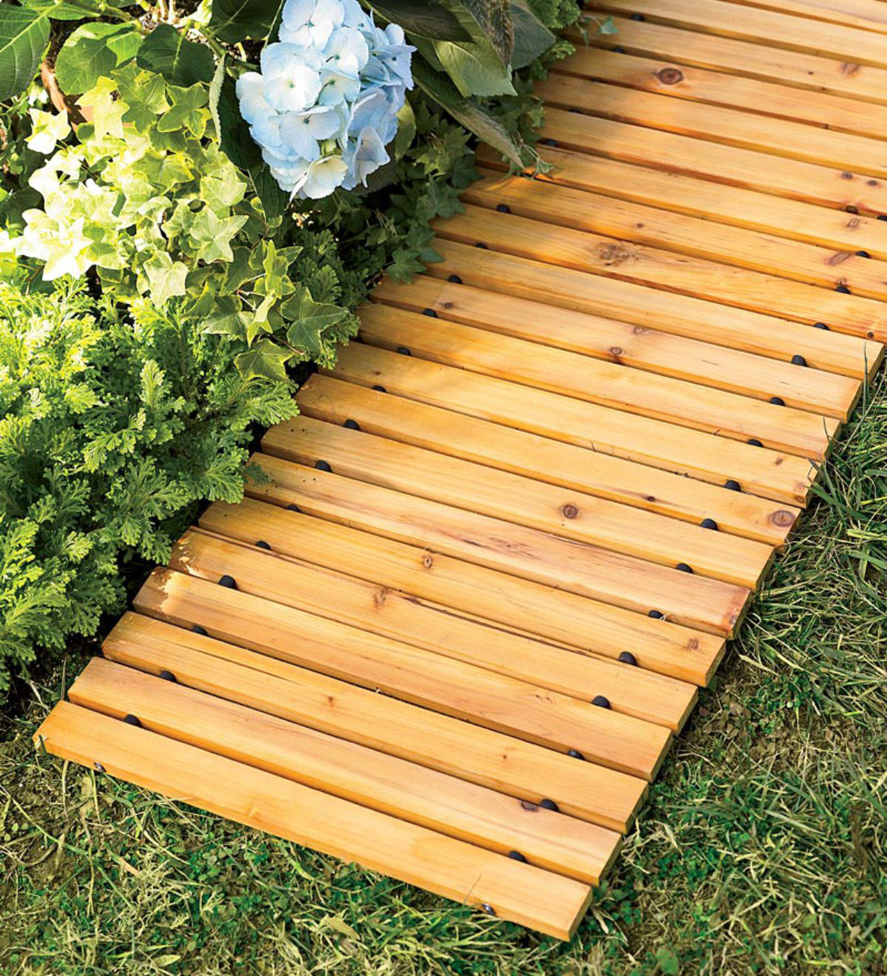 and Wedding Party Events Straight 4’ Long Beach Boardwalks Gardens Zyppio Roll-Out Garden Pathway Weather-Resistant Walkway for Outdoor Patios Natural Cedar Hardwood