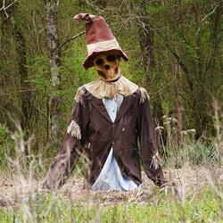 Giant Creepy Scarecrow Groundbreaker