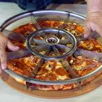 The Equalizer - Multi-Blade Rocker Pizza Cutter