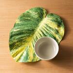 Faux Tropical Leaf Placemats and Table Runners