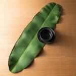 Faux Tropical Leaf Placemats and Table Runners