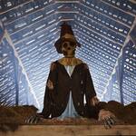 Giant Creepy Scarecrow Groundbreaker