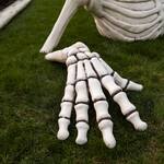 Giant Skeleton Groundbreaker Statue