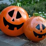 Holiballs - Giant Inflatable Halloween Jack-O'-Lantern Ornaments