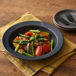 Iron Frying Pan / Plate - Cook and Serve All-in-One