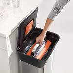Joseph Joseph Titan - Compacting Garbage Can
