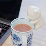 Nekojita Fufu Cat - Blows Cooling Air Over Hot Food and Drinks