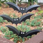 Spooky Metal Bats Outdoor Garden Stakes