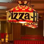 Vintage Pizza Hut Table Lamp