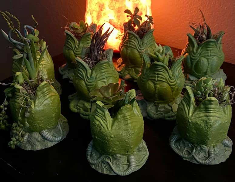 ALIEN Egg Planters The Green Head