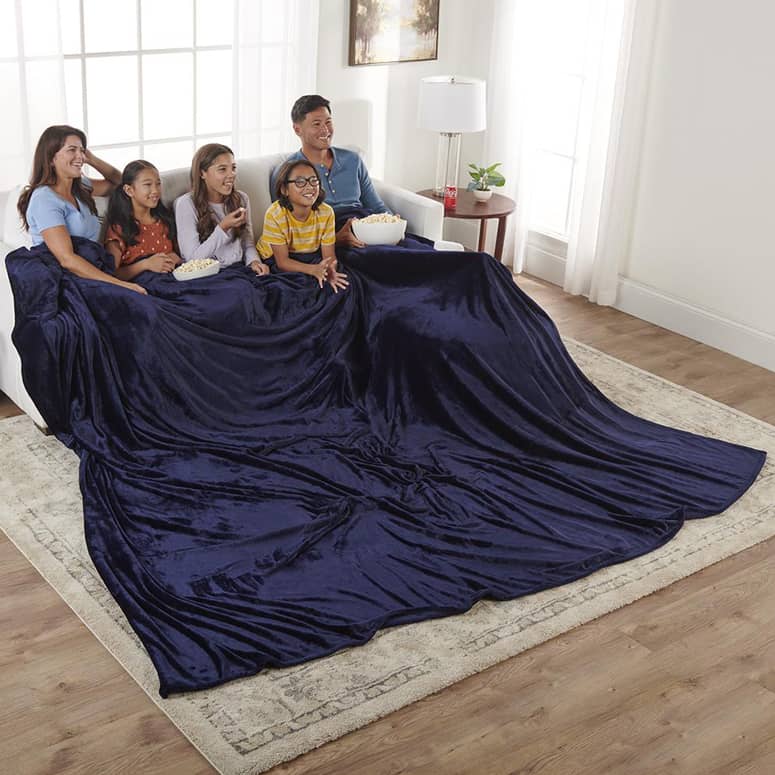 The World's Largest Blanket 10.5 Feet! The Green Head