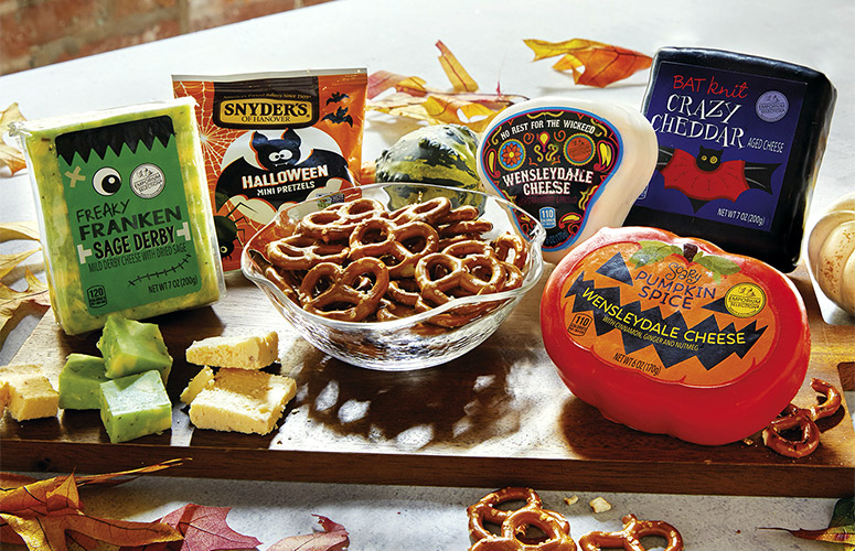 ALDI's Spooky Halloween Cheese Assortment w/ Pumpkin Spice Cheese!