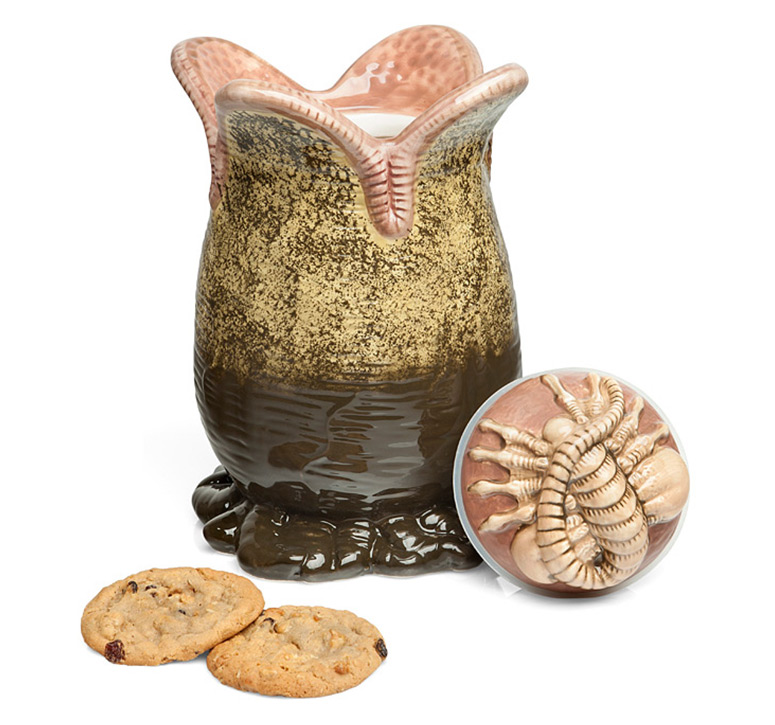 ALIEN Ovomorph Egg Cookie Jar