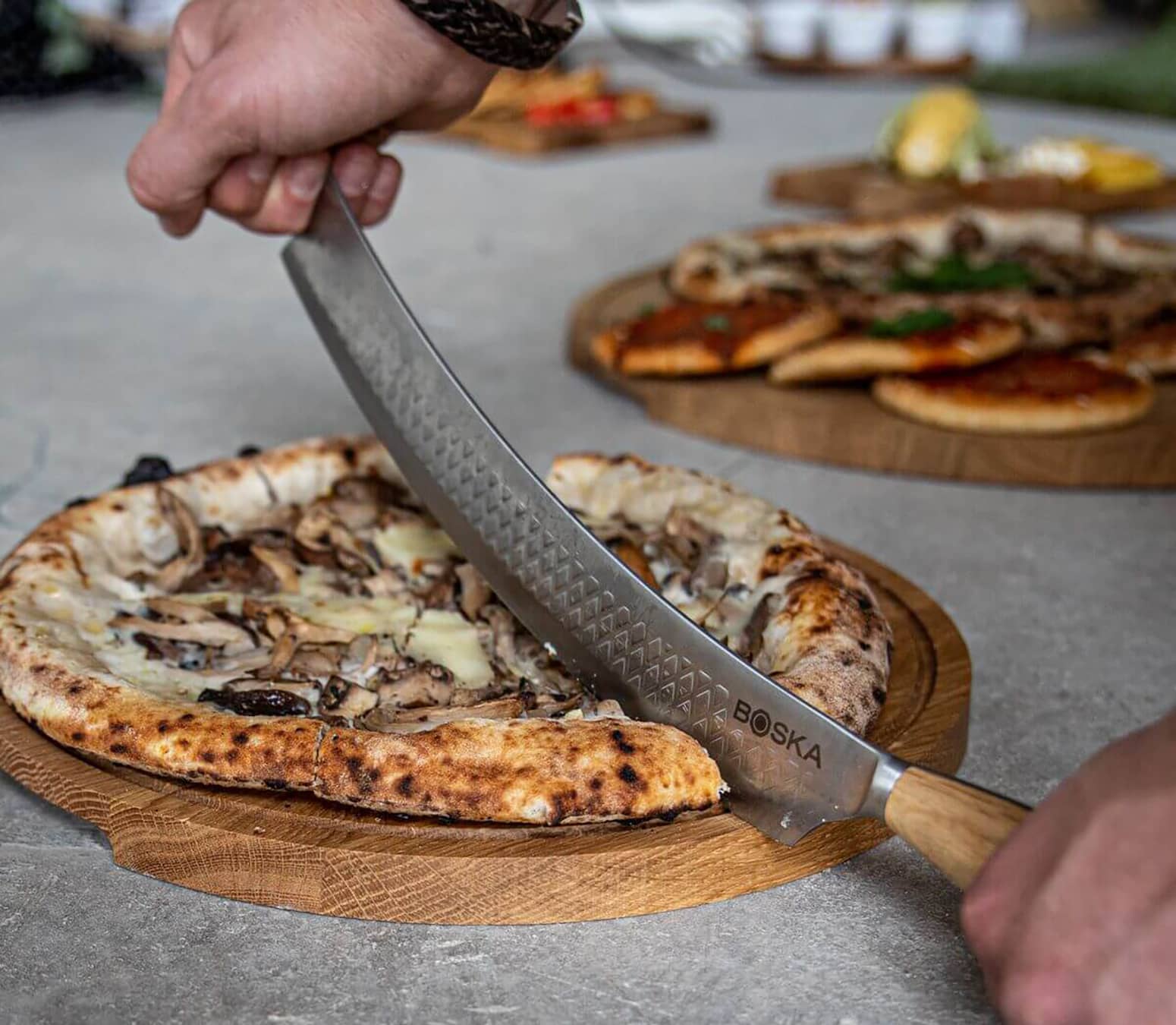 Boska Oslo+ Curved Pizza and Cheese Knife