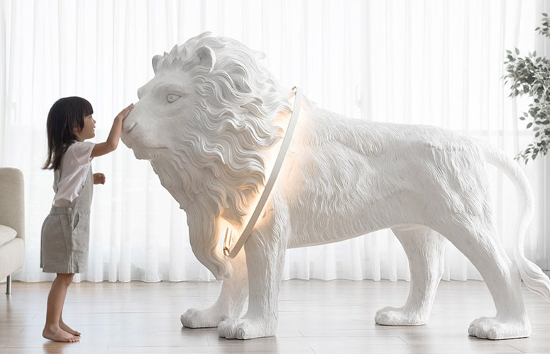 Lion X - Lifesize Lion Statue Floor Light