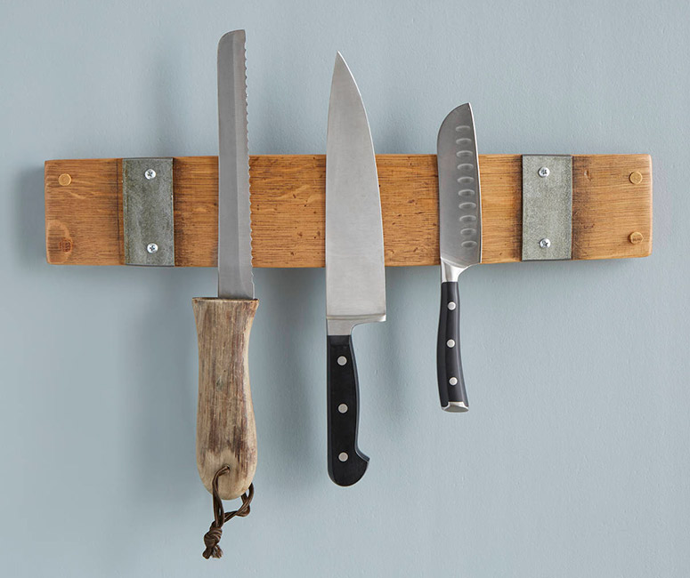 Magnetic Wine Barrel Knife Rack