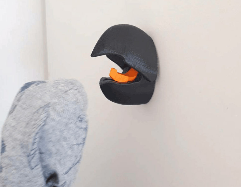 Parrot's Beak Coat Rack