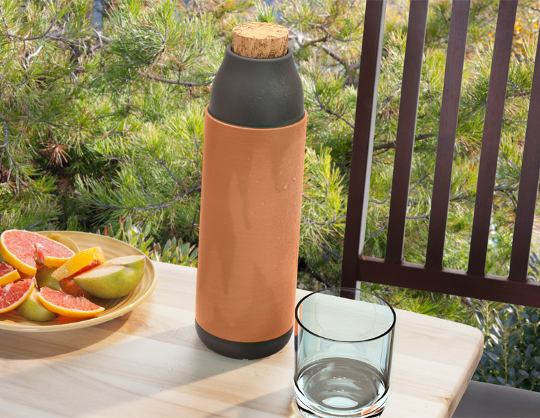Quirky Terra - Auto-Cooling Carafe