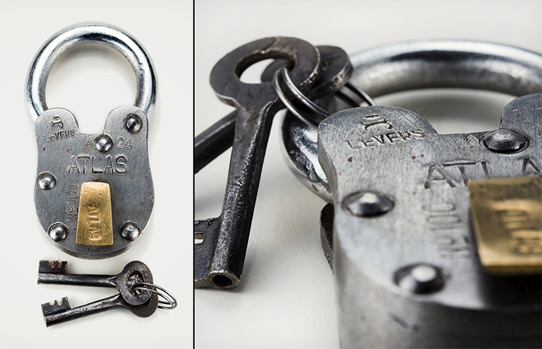 Reproduction Atlas Padlock With Keys