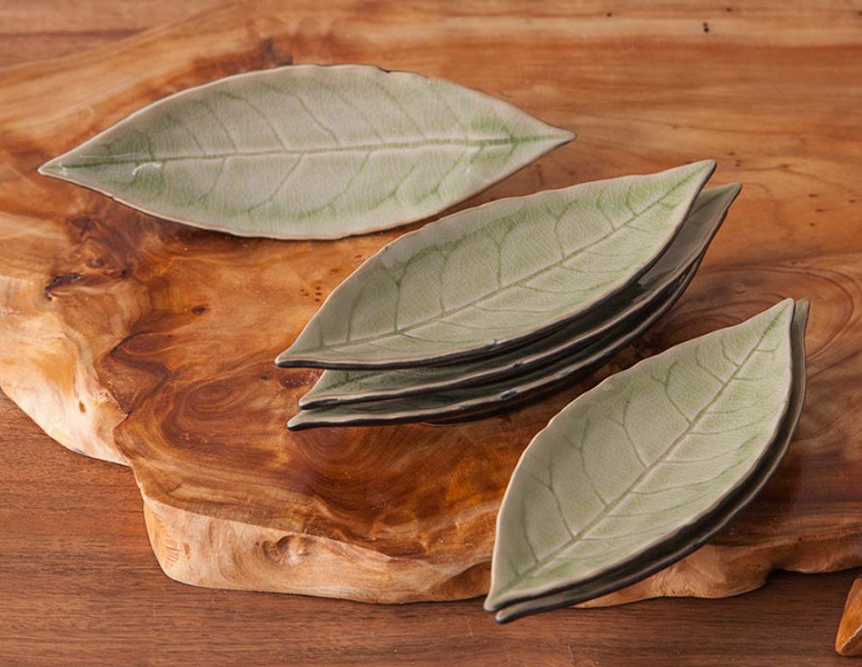 Riviera Leaf Appetizer Plates