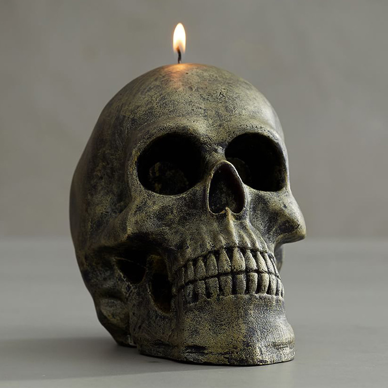 Rustic Silver Shaped Skull Candle