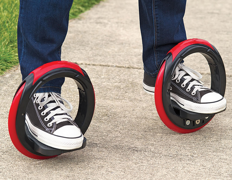 Sidewinding Circular Skates - Post Modern Skateboard