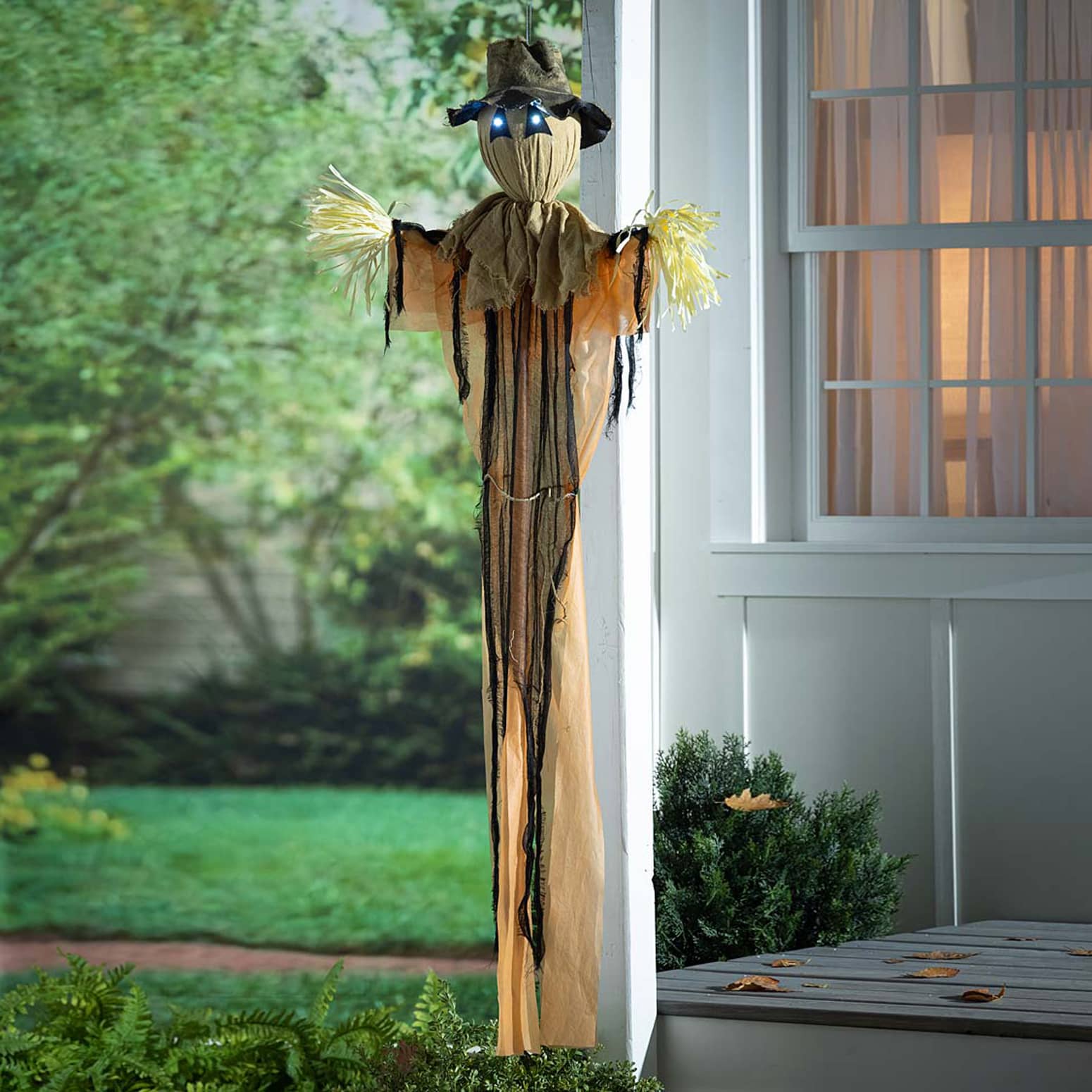 Spooky Hanging Scarecrow